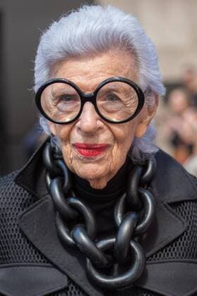 IMAGO ICONS: Iris Apfel Iris Apfel out and about for Celebrity Candids - WED, , New York, NY September 14, 2016. Photo By: Al Pastor Everett Collection For usage credit please use; Al Pastor Everett Collection !ACHTUNG AUFNAHMEDATUM GESCHÃ„TZT! PUBLICATIONXNOTxINxCANxCHNxFRAxITAxJPNxNORxPOLxRUSxESPxUKxUSA Copyright: xAlxPastor EverettxCollectionx 1614S05 B7001