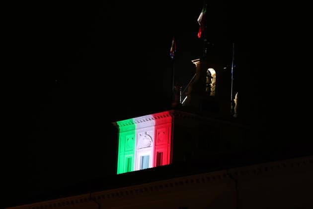 Coronavirus in Italien, Palazzo della Consulta in Rom in Landesfarben Rome coronavirus emergency in the photo the Quirinale illuminated by the tricolor throughout the pandemic period (Alberto Lo Bianco Fotogramma, Rome - 2020-04-11) p.s. la foto e utilizzabile nel rispetto del contesto in cui e stata scattata, e senza intento diffamatorio del decoro delle persone rappresentate  Copyright: xAlbertoxLoxBiancox xFOTOGRAMMAx