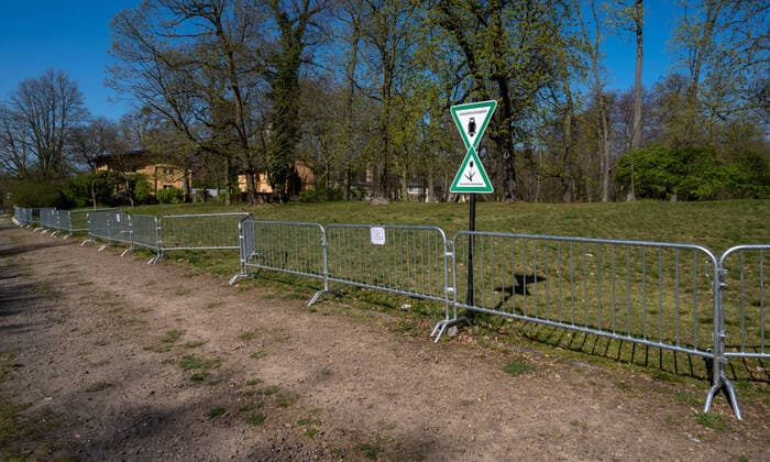 Berlin 10 04 2020 Steglitz Zehlendorf SCHLOSS UND PARK GLIENICKE The park Klein Glienicke, colloquially called Glienicker Park, is a publicly accessible English landscape garden, It is part of the UNE