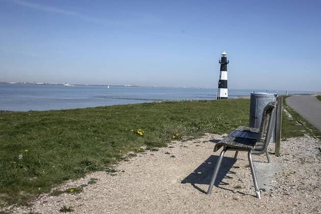 BRESKENS, 11-04-2020 ,strand Dutchnews, Empty beaches in Zeeland during the Easter weekend Breskens. Empty beaches in Zeeland during the Easter weekend  x7783045x Copyright: