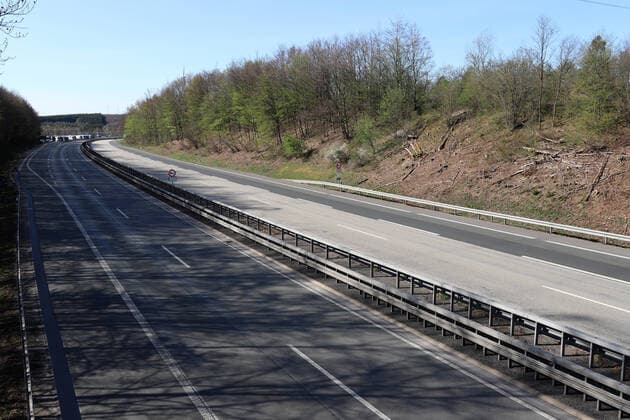 Coronavirus fear, effects because of coronavirus Covid 19 , the motorway A45 Sauerlandlinie at the rest stop Siegerland Ost between Siegen and Freudenberg, almost empty, no trace of Easter travel traffic motorway A45 on 11 04 2020 in Siegen Germany