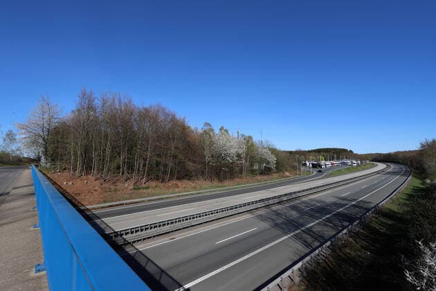 Coronavirus fear, effects because of coronavirus Covid 19 , the motorway A45 Sauerlandlinie at the rest stop Siegerland Ost between Siegen and Freudenberg, almost empty, no trace of Easter travel traffic motorway A45 on 11 04 2020 in Siegen Germany
