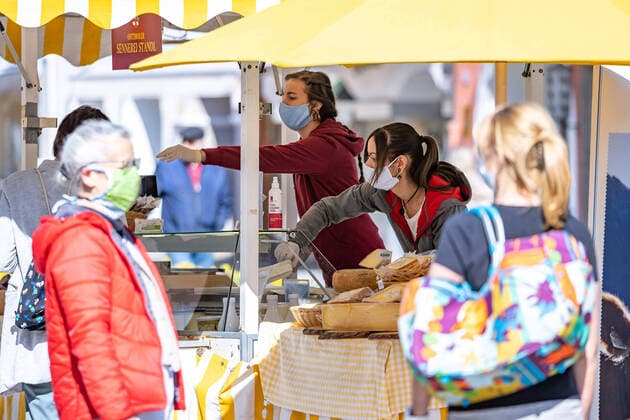 Lienz THEME PICTURE Due to the Covid 19 pandemic, exit restrictions, entry bans and other regulations that affect everyday life apply Here in the picture city market Lienz on Saturday April 11, 2019 In Austria, due to the Covid 19 pandemic, exit restrictions, entry bans and other regulations that affect everyday life apply Here in the picture city market Lienz on Saturday April 11, 2019  EP_gro