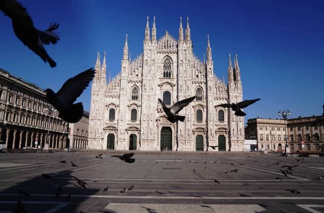 Milan, Piazza Duomo deserted by the Coronavirus emergency (Duilio Piaggesi Fotogramma, Milan - 2020-04-11) p.s. la foto e utilizzabile nel rispetto del contesto in cui e stata scattata, e senza intento diffamatorio del decoro delle persone rappresentate  Copyright: xDuilioxPiaggesix xFOTOGRAMMAx