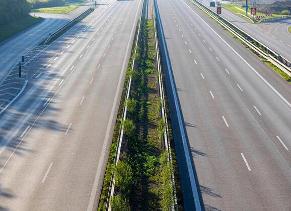 DEU, Germany, Baden Württemberg, Stuttgart, 11 04 2020 Motorway A8 near Stuttgart in times of the Corona Pandemic There are only a few vehicles on the road