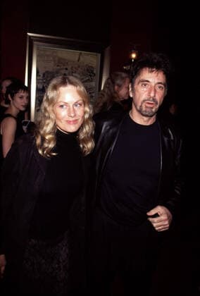 Beverly D Angelo, Al Pacino at the New York premiere of THE INSIDER, 11 1 99 For usage credit please use; Sean Roberts Everett Collection !ACHTUNG AUFNAHMEDATUM GESCHÃ„TZT! PUBLICATIONXNOTxINxCANxCHNxFRAxITAxJPNxNORxPOLxRUSxESPxUKxUSA Copyright: xSeanxRoberts EverettxCollectionx PSDALPA SR002