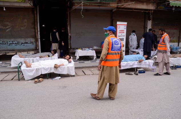 April 11, 2020: Peshawar, Pakistan. 11 April 2020. Volunteers donate blood for thalassemia patients in Peshawar. Restrictions imposed to curtail the spread of Coronavirus disease (COVID-19) in Pakistan have resulted in a shortage of blood donations, endangering the life of thalassemia-stricken patients in the country - ZUMAd99_ 20200411_zap_d99_003 Copyright: xHasnainxAlix