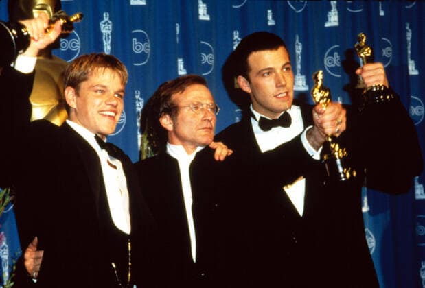 OSCARS. Bester Nebendarsteller. PreistrÃ¤ger 1991-2000 Matt Damon, Robin Williams, Ben Affleck with their Academy Awards for GOOD WILL HUNTING, 1998 For usage credit please use; Robert Hepler Everett Collection !ACHTUNG AUFNAHMEDATUM GESCHÃ„TZT! PUBLICATIONXNOTxINxCANxCHNxFRAxITAxJPNxNORxPOLxRUSxESPxUKxUSA Copyright: xRobertxHepler EverettxCollectionx PSDROWI HR003