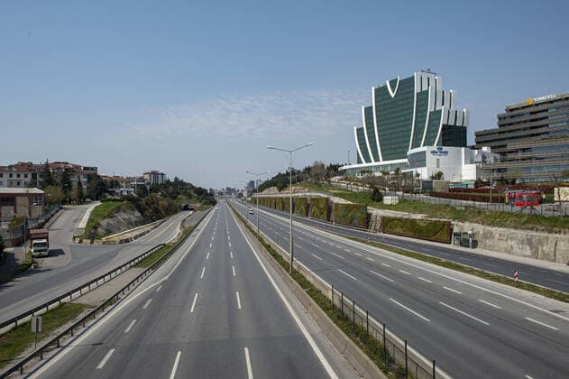 Istanbul™s normally crowded but now mostly deserted streets after the two-day curfew declared by the government to slow coronavirus spread in Turkey, Saturday, April 11, 2020. Copyright: AkinxCeliktas 16717875