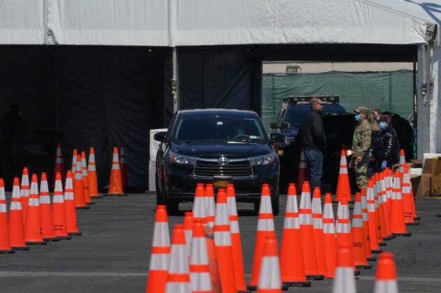 April 11, 2020, New York, NY, USA: A drive-thru COVID testing facility is operational in the Flatbush section of the Borough of Brooklyn on April, 11, 2020 in New York. New York USA - ZUMAb148 20200411_zap_b148_023 Copyright: xBryanxSmithx