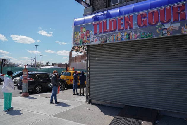 April 11, 2020, New York, NY, USA: A drive-thru COVID testing facility is operational in the Flatbush section of the Borough of Brooklyn on April, 11, 2020 in New York. New York USA - ZUMAb148 20200411_zap_b148_077 Copyright: xBryanxSmithx