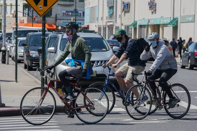 April 11, 2020, New York, NY, USA: A drive-thru COVID testing facility is operational in the Flatbush section of the Borough of Brooklyn on April, 11, 2020 in New York. New York USA - ZUMAb148 20200411_zap_b148_085 Copyright: xBryanxSmithx