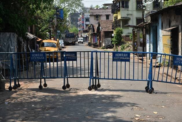 KOLKATA, INDIA APRIL 11: Barricades placed by Howrah Police at identified coronavirus hotspots on day eighteen of the 21 day nationwide lockdown, at Foreshore Road in Howrah, on April 11, 2020 in Kolkata, India. (Photo by Samir Jana Hindustan Times ) India Goes Into 21 Day Lockdown Due To Coronavirus COVID 19