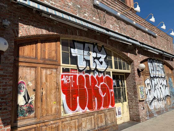 April 11, 2020, New York, New York, USA: Life in New York during the COVID-19 pandemic. Masks. Deserted streets. Closed businesses. Social Distance. Isolation. Quarantine..April 11, 2020 New York USA - ZUMAm57_ 20200411_zaf_m57_002 Copyright: xJohnxMarshallxMantelx