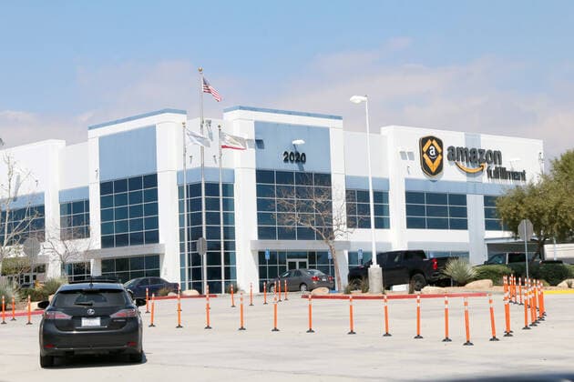 April 11, 2020, San Bernardino, CA, USA: LOS ANGELES - APR 11: Amazon Fulfillment Center Exterior at the Businesses Responding to COVID-19 at the Amazon Fulfillment Center on April 11, 2020 in San Bernardino, CA San Bernardino USA - ZUMAnc22 20200411_zaa_nc22_006 Copyright: xKathyxHutchinsx
