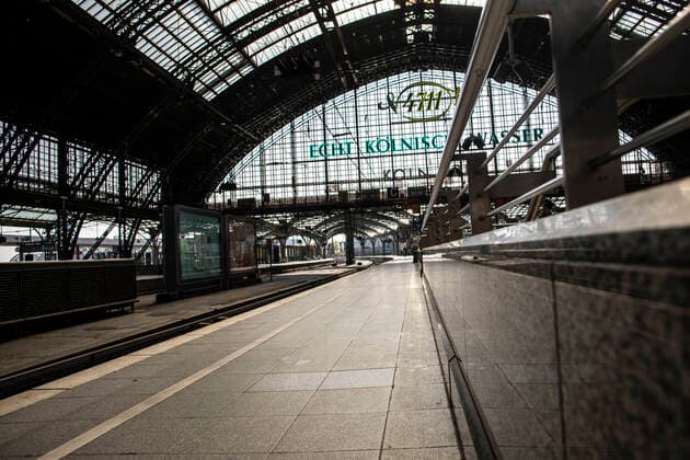 Corona Cologne Germany 12 04 2020 Cologne Central Station