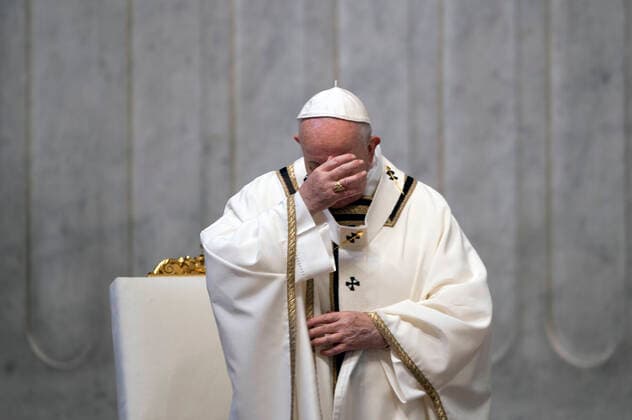 NO FRANCE - NO SWITZERLAND: April 12, 2020 : Pope Francis celebrates Easter Sunday Mass inside an empty St. Peter s Basilica, at the Vatican  Copyright: x AlessiaxGiuliani CPPx xIPAx xCatholicxPressxPhotox