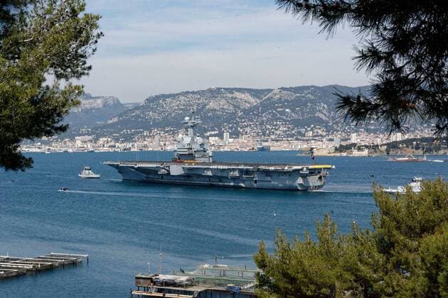 NEWS : Le Charles de Gaulle de retour a Toulon NEWS : Charles de Gaulles aircraft carrier back to Toulon NEWS : Le Charles de Gaulle de retour a Toulon - Toulon - 12 04 2020 MathieuCoquillet Panoramic 