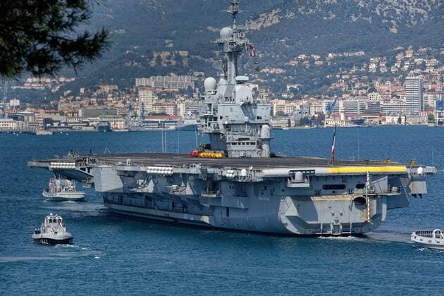 NEWS : Le Charles de Gaulle de retour a Toulon NEWS : Charles de Gaulles aircraft carrier back to Toulon NEWS : Le Charles de Gaulle de retour a Toulon - Toulon - 12 04 2020 MathieuCoquillet Panoramic 