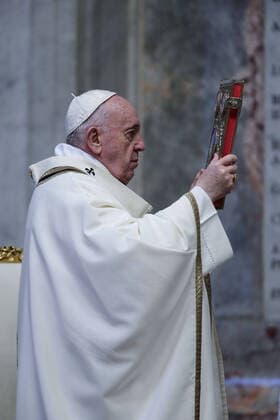 April 12, 2020 - Vatican City, Holy See - POPE FRANCIS celebrates Easter mass in an empty St. Peter s Basilica. After the mass Pope Francis delivers the blessing Urbi et Orbi . Credit Image: via ZUMA Wire) Italy - ZUMAi15_ 20200412_zaf_i15_031 Copyright: xEvandroxInettix