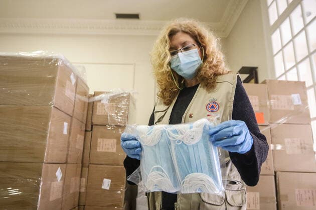 April 12, 2020: 12 April 2020 (Malaga ) The Government of Spain has delivered to Malaga the 372,000 masks that will begin to be distributed this Monday among workers returning to their posts. They will be given to people who have to travel to work and it is more complex to maintain the safe distance. - ZUMAc161 20200412_zap_c161_006 Copyright: xLorenzoxCarnerox