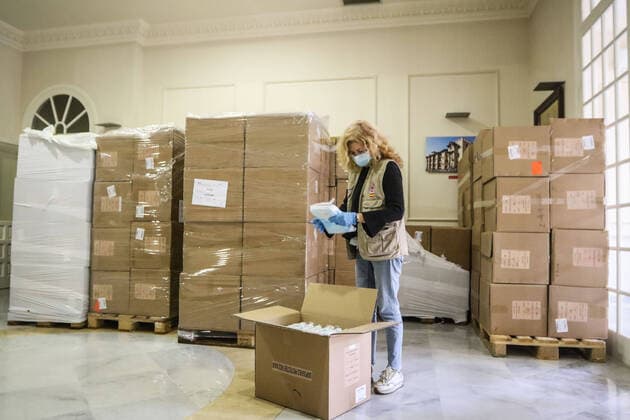 April 12, 2020: 12 April 2020 (Malaga ) The Government of Spain has delivered to Malaga the 372,000 masks that will begin to be distributed this Monday among workers returning to their posts. They will be given to people who have to travel to work and it is more complex to maintain the safe distance. - ZUMAc161 20200412_zap_c161_013 Copyright: xLorenzoxCarnerox