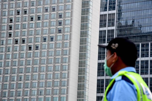 April 12, 2020, Jakarta, Indonesia: The Grand Hyatt Plaza Indonesia hotel forms a heart with open windows to say From Jakarta With Love , a form of concern for the condition of Jakarta s tourism due to the coronavirus pandemic. Jakarta Indonesia  - ZUMA the 20200412_mda_r173_089 Copyright: xDasrilxRoszandix