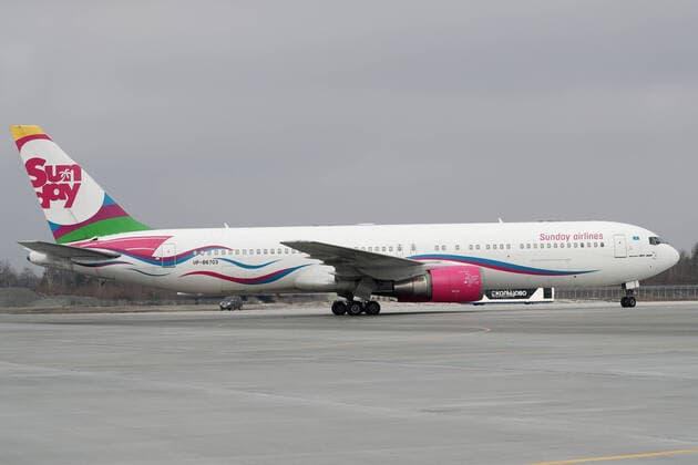 YEKATERINBURG, RUSSIA - APRIL 13, 2020: A Sunday Airlines plane carrying humanitarian aid makes a landing at Koltsovo International Airport. The first of the four humanitarian shipments to Russia s Ural Federal District, the charter flight from Shanghai has brought around $5m worth of medical supplies, such as non-reusable and high-level protection masks, face shields, protective goggles and suits, antiseptics and touch-free thermometers, totaling over 100t in weight. Equally divided between the Sverdlovsk and Chelyabinsk Regions, it will be sent to healthcare, budgetary, charitable institutions and volunteer organisations. Donat Sorokin TASS  TS0D57E8