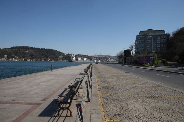 Normally busy but now mostly deserted Besiktas District at Bosphorus in Istanbul after the curfew declared by the government to slow coronavirus spread, Sunday, April 12, 2020. Pictures show Bebek, Arnavutkoy, Akintiburnu and Kurucesme villages at Bosphorus in Istanbul Copyright: TolgaxAdanali 16719004