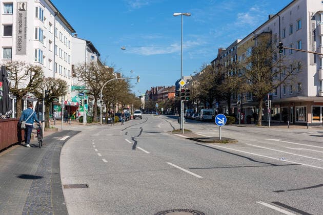 Kiel Even during the Easter holidays, the citizens of Kiel followed the recommendation not to leave their homes if possible The city centre was almost deserted