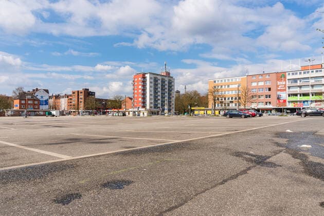 Kiel Even during the Easter holidays, the citizens of Kiel followed the recommendation not to leave their homes if possible The city centre was almost deserted