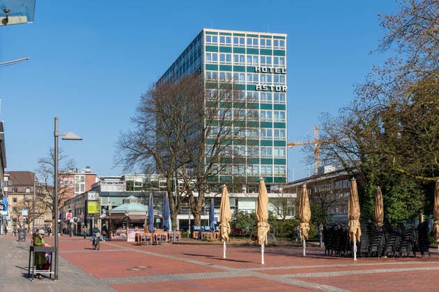 Kiel Even during the Easter holidays, the citizens of Kiel followed the recommendation not to leave their homes if possible The city centre was almost deserted