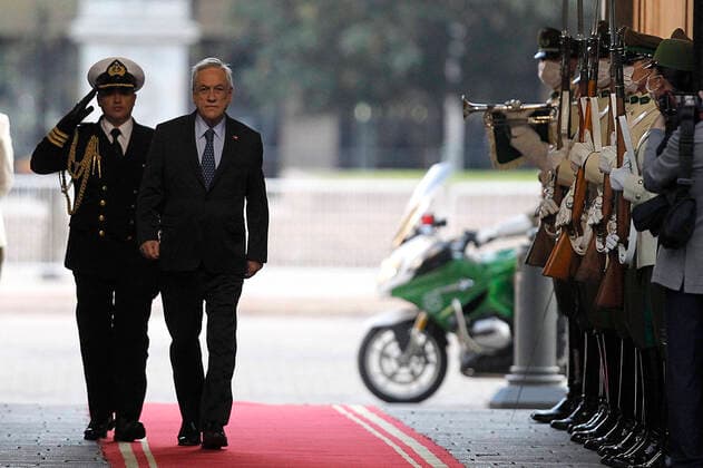 Santiago, April 13, 2020 The President of the Republic, Sebastian Pinera, receives the Honors of the Mint Palace Guard Dragomir Yankovic Aton Chile, Santiago Chile Aton 411561  Copyright: DRAGOMIRxYANKOVIC ATONxCHILE