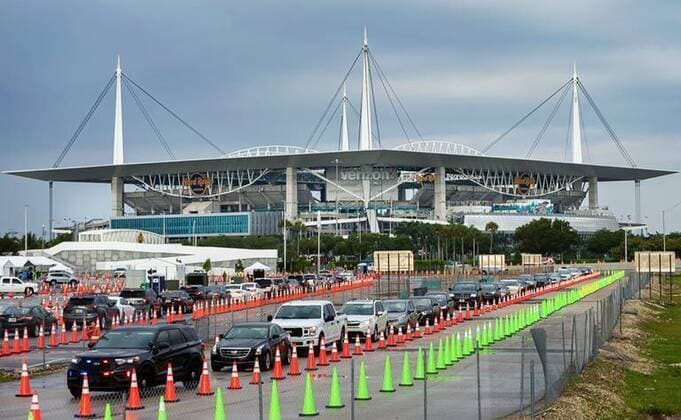 April 13, 2020, Miami, FL, USA: A partir del lunes, el Hard Rock Stadium estaroÂ¡ ampliando su criterio de pruebas para detectar el coronavirus, donde se incluye a cualquier persona con soÂ­ntomas de COVID-19. Miami USA - ZUMAm67_ 20200413_zaf_m67_011 Copyright: xDavidxSantiagox