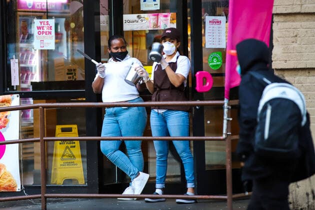 April 13, 2020, New York, NEW YORK, EUA: Tribute to healthcare professionals in New York during the COVID-19 coronavirus pandemic in the United States. New York EUA - ZUMAc233 47185329st Copyright: xVanessaxCarvalhox
