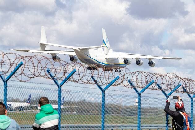 LOTNISKO CHOPINA, WARSZAWA 14.04.2020 ANTONOV AN-225 MRIJA W WARSZAWIE NZ ANTONOW AN-225 MRIJA Pawel Pietranik NEWSPIX.pl --- Newspix.pl The largest aircraft in the world Antonov 225 landed in Warsaw with masks and medical equipment from China  PIETRANIK140420_027