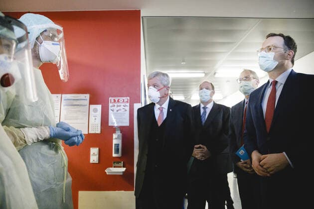 Federal Minister of Health Jens Spahn CDU during a visit to the University Hospital Giessen on 14 04 2020 Giessen Germany Copyright: xXanderxHeinl photothek.netx