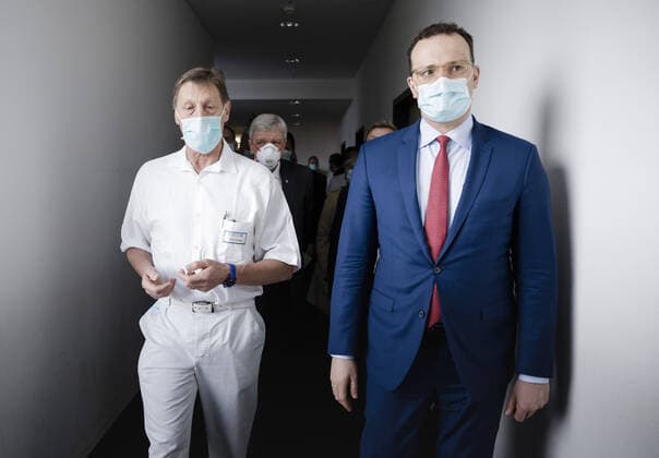 Federal Minister of Health Jens Spahn CDU during a visit to the University Hospital Giessen on 14 04 2020 Giessen Germany Copyright: xXanderxHeinl photothek.netx