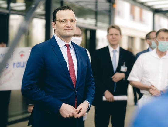 Federal Health Minister Jens Spahn CDU speaks to the press during a visit to the University Hospital Giessen on 14 04 2020 Giessen Germany Copyright: xXanderxHeinl photothek.netx