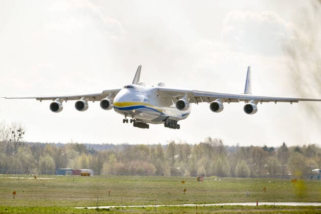 World s biggest plane brings personal protective medical equipment from China to Poland amid coronavirus pandemic The world s biggest airplane - lone extant Antonov An-225 Mriya arrives at the Chopin Airport on April 14, 2020 in Warsaw, Poland. It carries medical supplies from China including 7 million face masks and several hundred thousand protective suits, to help Poland during the ongoing outbreak of the COVID-19. EN_01424612_0010 