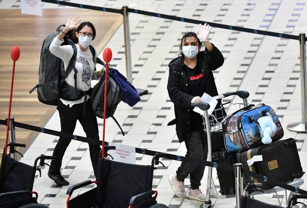 PERU COVID-19 REPATRIATION FLIGHT, Australians evacuated from South America due to the coronavirus (COVID-19) are seen after landing at Brisbane International Airport in Brisbane, Tuesday, April 14, 2020. The Qantas flight from Lima, repatriated 115 passengers back to Australia. ( NO ARCHIVING, EDITORIAL USE ONLY, NO USE IN BOOKS WITHOUT CONSENT BRISBANE QLD AUSTRALIA  Copyright: xDARRENxENGLANDx 47187021st