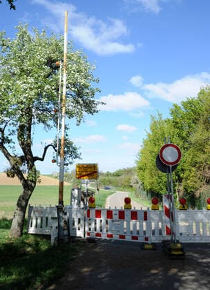 The border in Biringen in the direction of France is closed on Tuesday 14 04 2020 Because of the Corona crisis all border crossings are closed or controlled by the police Only commuters are allowed to enter Germany, for shopping visits crossing is prohibited bub