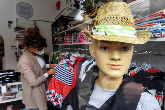 Reopening of children s clothing stores after the partial reduction of the blockade for the coronavirus pandemic in Naples. Activities such as children s clothing stores or stationery stores will only open twice a week. Countries around the world are taking steps to stem the widespread spread of the SARS-CoV-2 coronavirus that causes Covid-19 disease.  Copyright: xSalvatorexLaportax xIPAx xKontrolabx