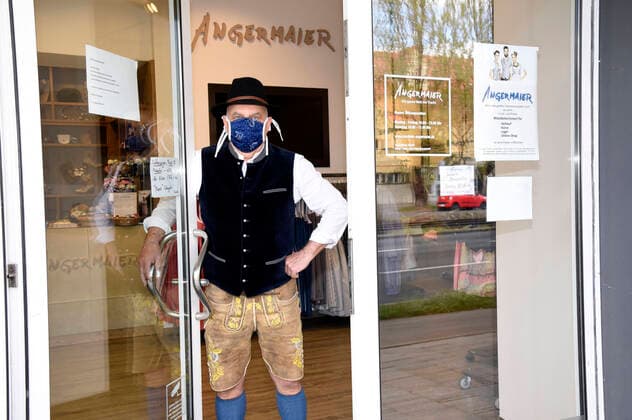 Axel Munz in his shop Trachten Angermaier , which is closed due to the Corona crisis The Trachten Online Shop of Angermaier is still in operation Munich, 14 04 2020 Foto:xS.xAdamx xFuturexImage
