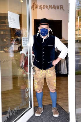 Axel Munz in his shop Trachten Angermaier , which is closed due to the Corona crisis The Trachten Online Shop of Angermaier is still in operation Munich, 14 04 2020 Foto:xS.xAdamx xFuturexImage