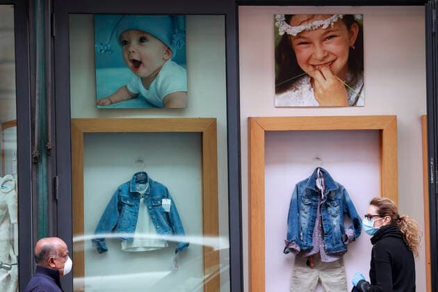 Naples 14-04-2020 Coronavirus emergency (COVID-19) partial opening for children s clothing stores only for Tuesday and Friday in the photo the Martone shop is preparing for sale (Newfotosud) (napolipress Fotogramma, Naples - 2020-04-14) p.s. la foto e utilizzabile nel rispetto del contesto in cui e stata scattata, e senza intento diffamatorio del decoro delle persone rappresentate  Copyright: xnapolipressx xFOTOGRAMMAx