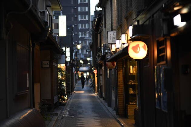 KYOTO, JAPAN - APRIL 14: In this photo shows, some restaurants and bars are closed in an almost empty streets at the Pontocho Street amid the coronavirus pandemic on April 14, 2020 in Kyoto. The government of Japan has requested that businesses including schools, athletic facilities, bars and restaurants to temporarily close or operate under reduced hours. Japanese Prime Minister Shinzo Abe declared a state of emergency last week for Tokyo and six other prefectures including Kyoto to ramp up defenses against the spread of the coronavirus. (Photo: Richard Atrero de Guzman AFLO)  (125331780)