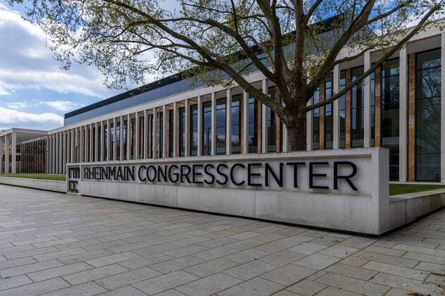 Wiesbaden, RheinMain CongressCenter , 14 04 2020, Exterior view of the multifunctional RheinMain CongressCenter at Friedrich Ebert Allee 1, 65185 Wiesbaden The RheinMain CongressCenter is a congress and event center in downtown Wiesbaden that opened in April 2018 It is used primarily for congresses, conferences and trade fairs Wiesbaden RheinMain CongressCenter Hessen Deutschland