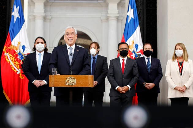 Santiago, April 14, 2020 The President of the Republic, Sebastian Pinera, accompanied by the Minister of Education, Raul Figueroa, holds a meeting with the president of the National Council of Television, Catalina Parot,  Copyright: DRAGOMIRxYANKOVIC ATONxCHILE