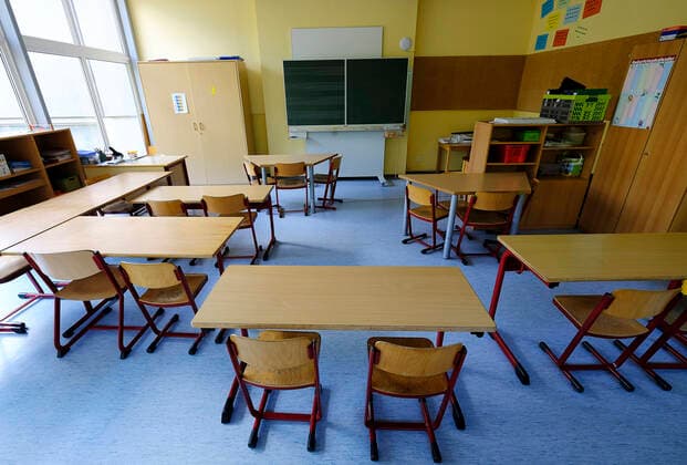 Germany Rhineland-Palatinate Wolfstein Primary School Am Königsberg Empty classrooms in the corona crisis Corona